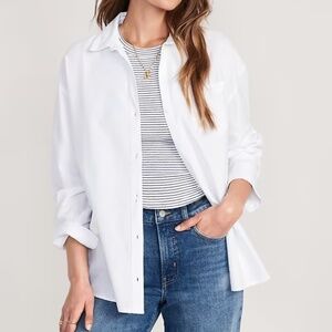 Old Navy Oversized Button-Down Boyfriend Shirt in Oxford White Small